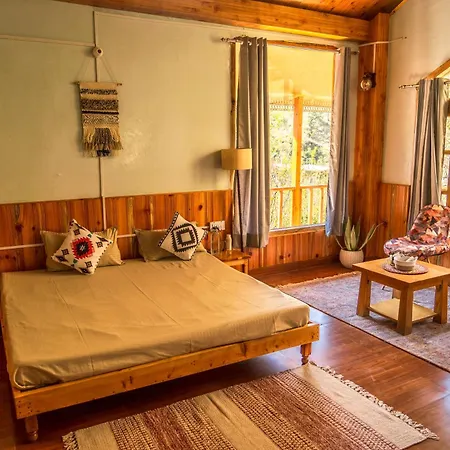 Boho Grove Cafe & Stay, Tirthan Valley Banjar Exterior photo