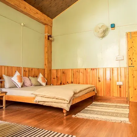 Boho Grove Cafe & Stay, Tirthan Valley Banjar Exterior photo