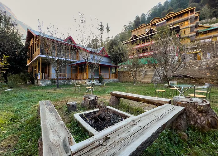 Boho Grove Cafe & Stay, Tirthan Valley