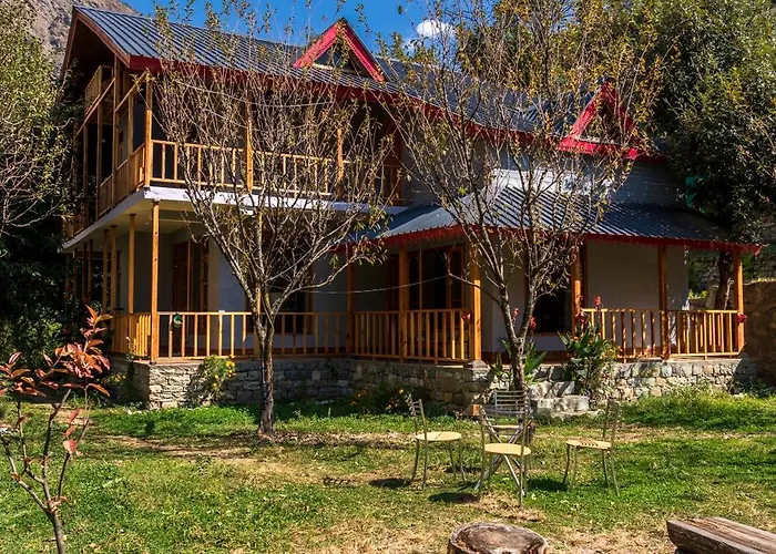 Boho Grove Cafe & Stay, Tirthan Valley