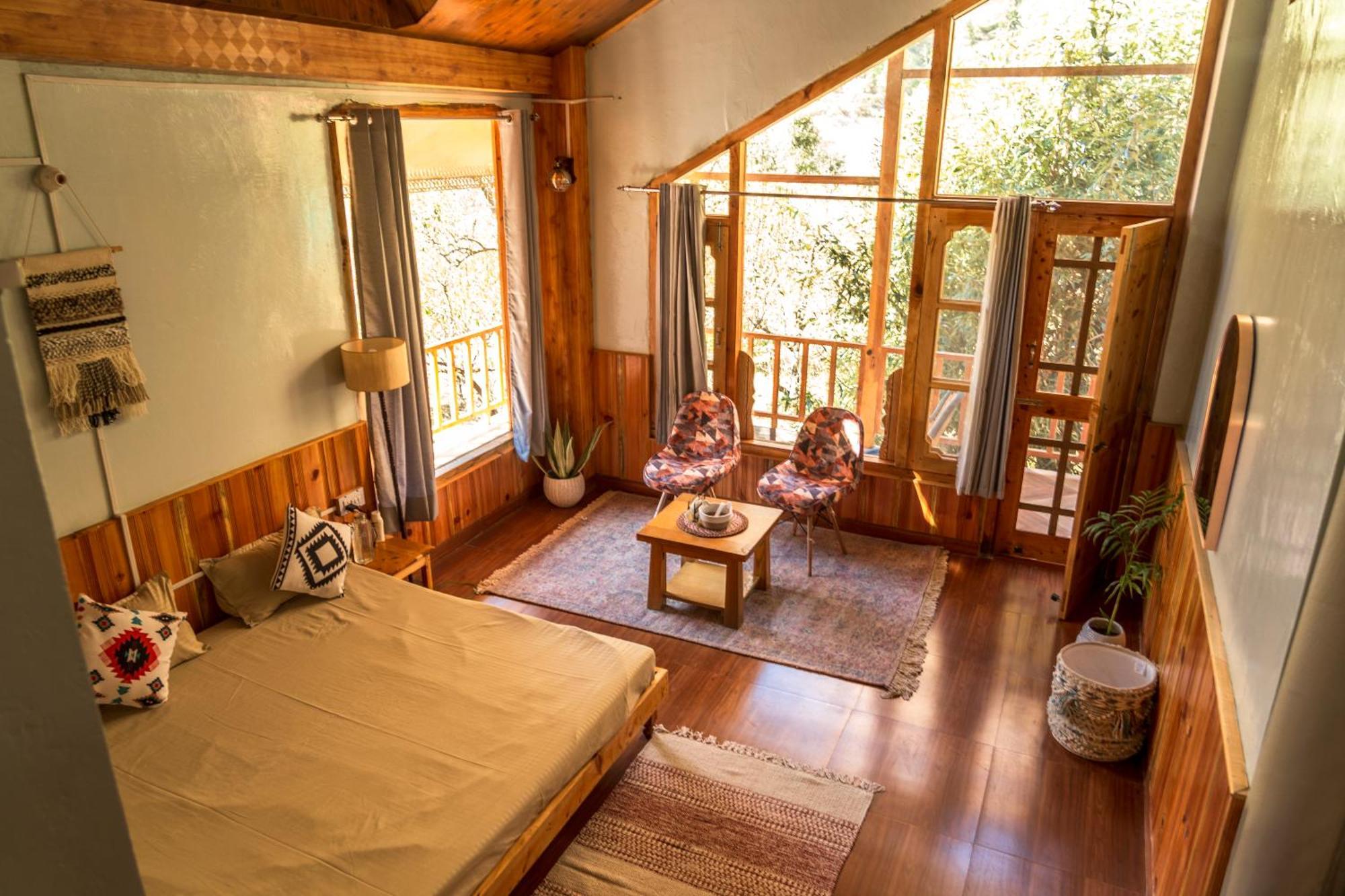 Homestay Boho Grove Cafe & Stay, Tirthan Valley Banjar