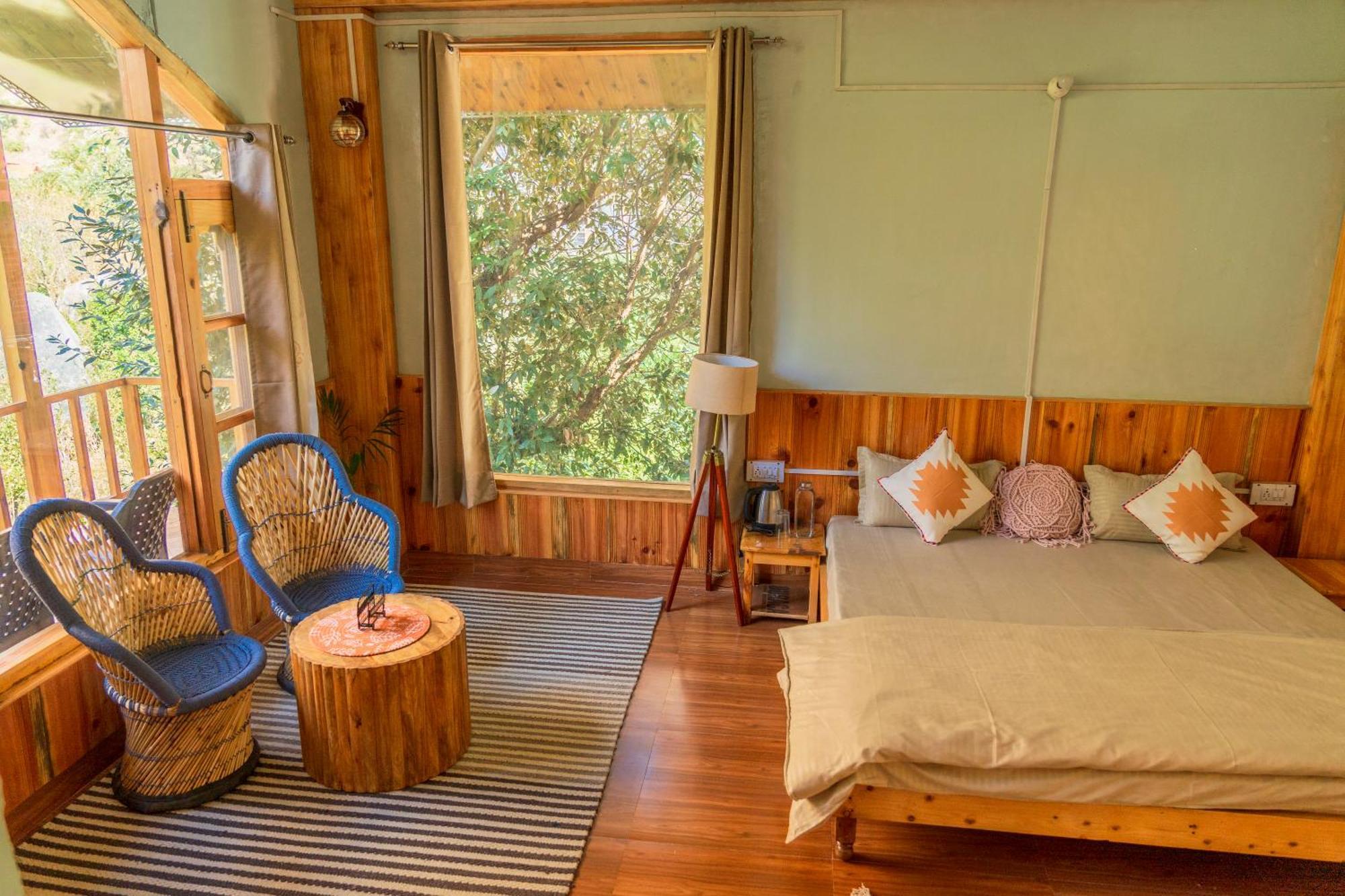 Boho Grove Cafe & Stay, Tirthan Valley * Banjar