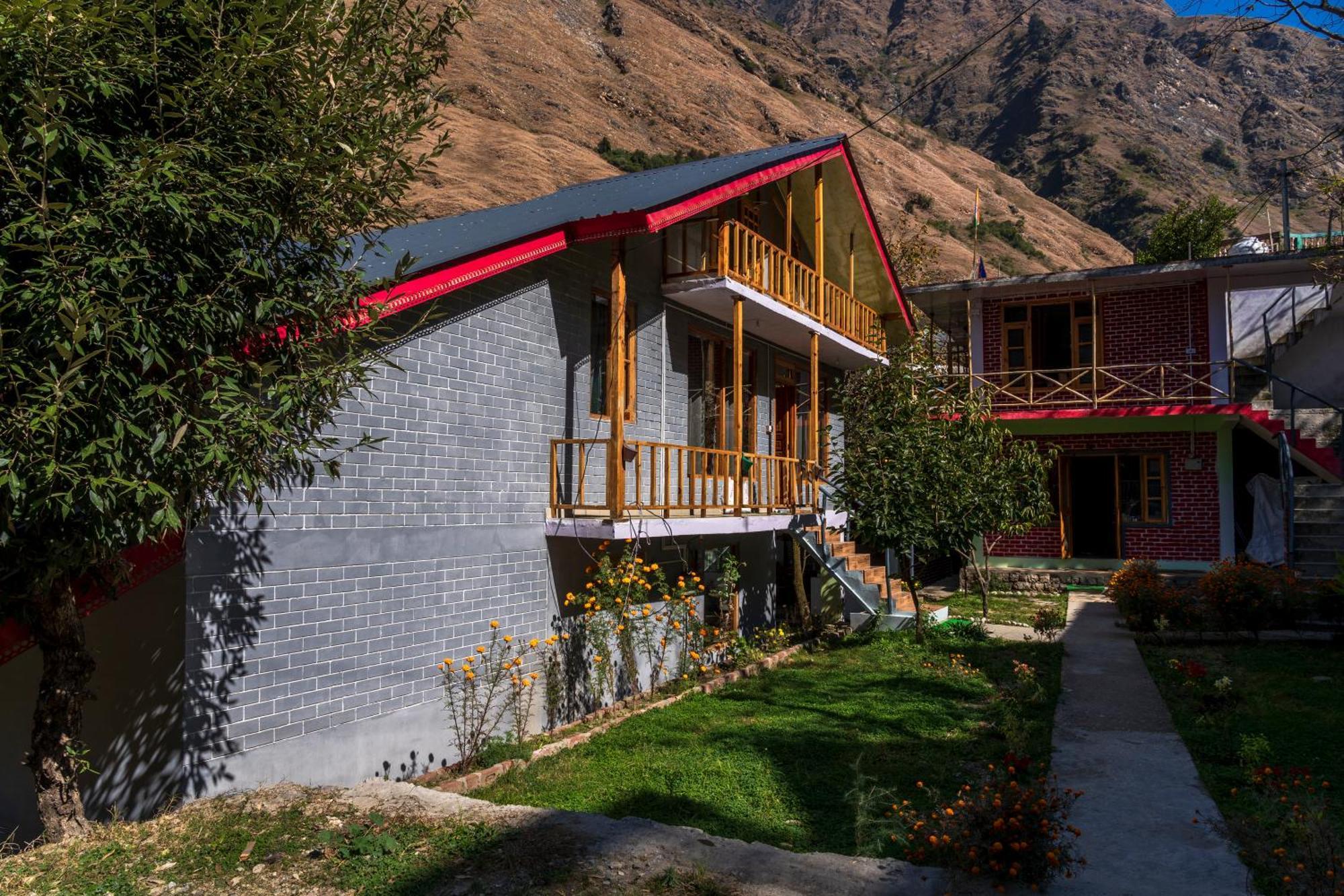 Boho Grove Cafe & Stay, Tirthan Valley