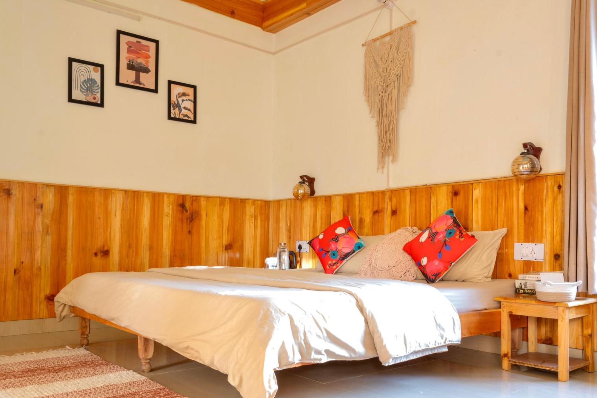 Boho Grove Cafe & Stay, Tirthan Valley *