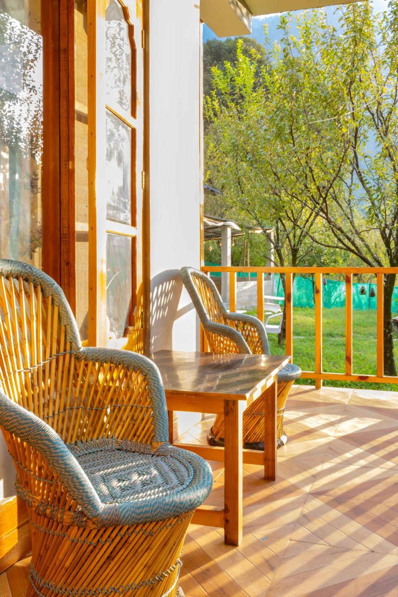 Boho Grove Cafe & Stay, Tirthan Valley Homestay