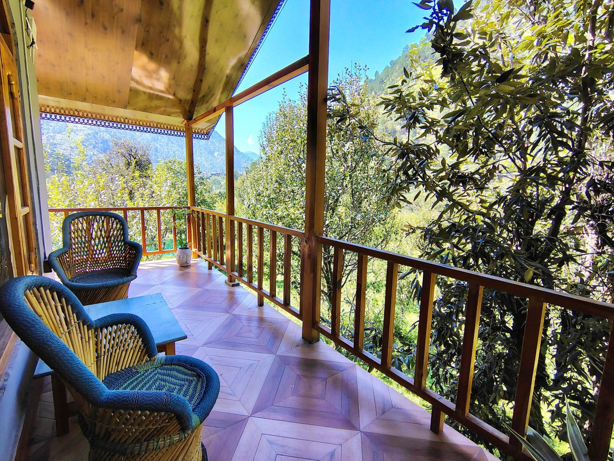 Homestay Boho Grove Cafe & Stay, Tirthan Valley *